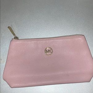 FREE BAG WITH A JEAN PURCHASE :)